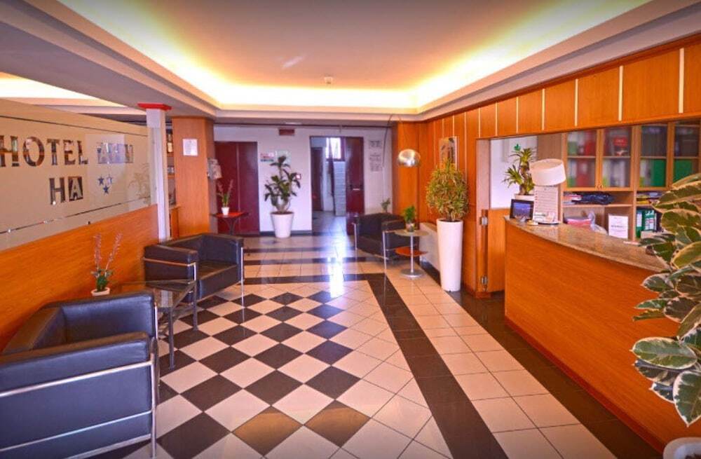 Hotel Ayri Medesano Eksteriør billede